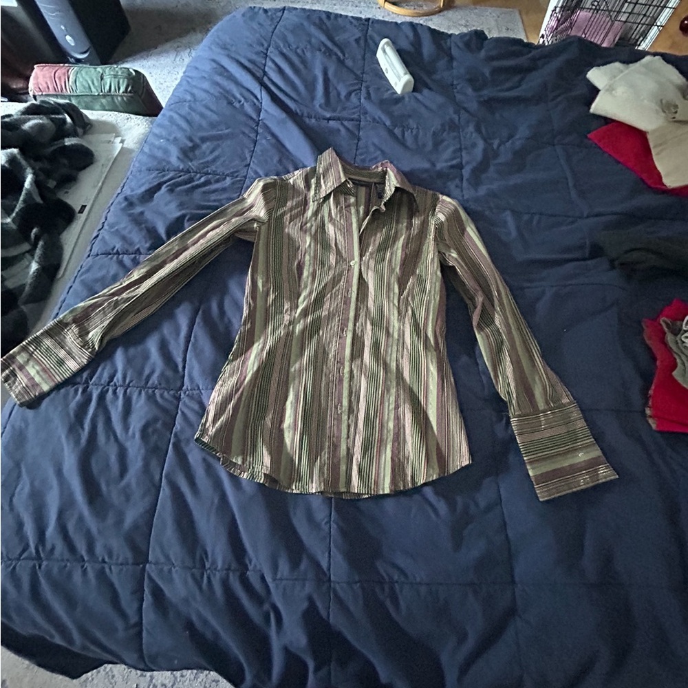 Green & maroon shirt